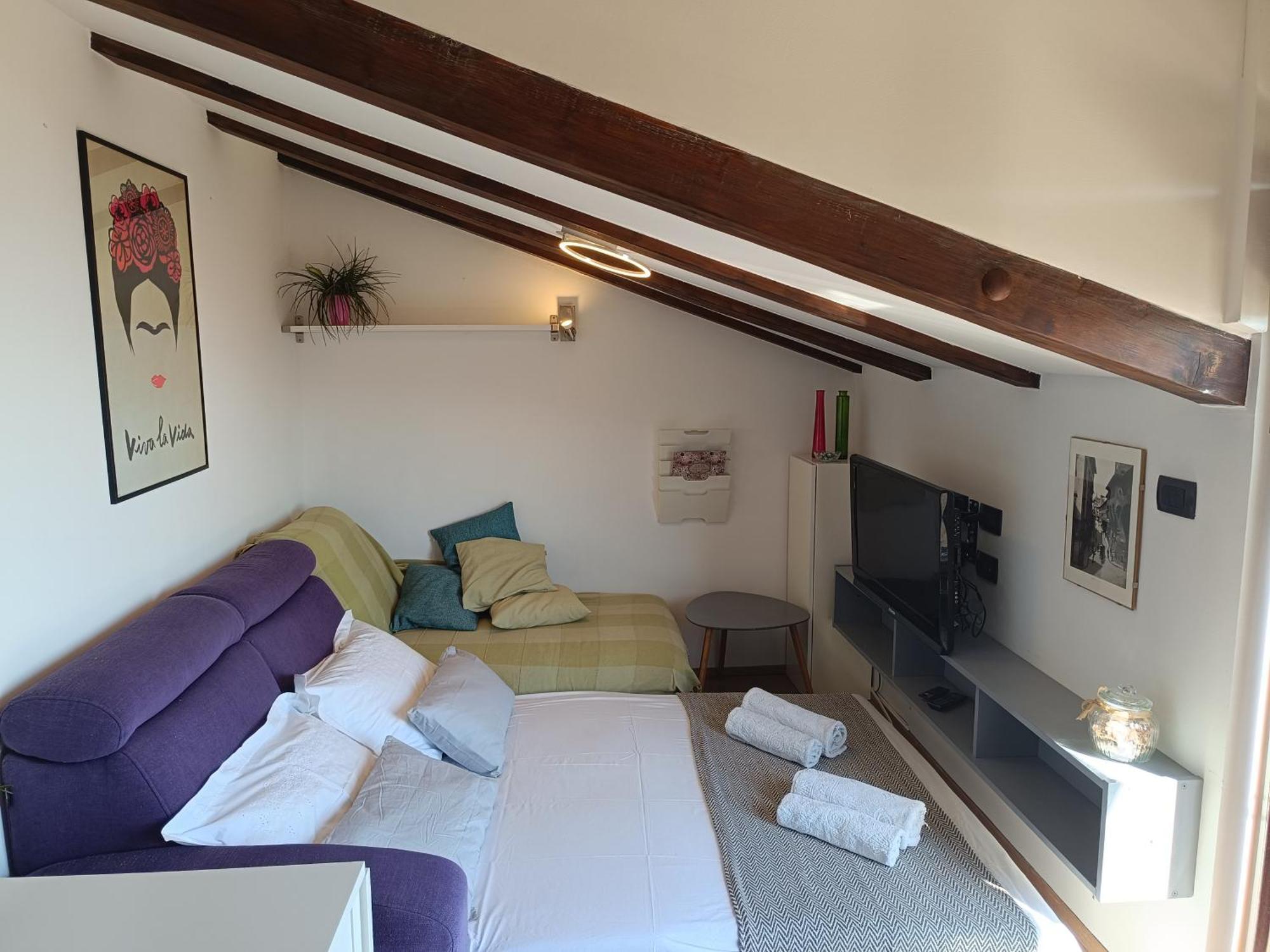 Fenix - Stunning View, Great Location & Free Parking *