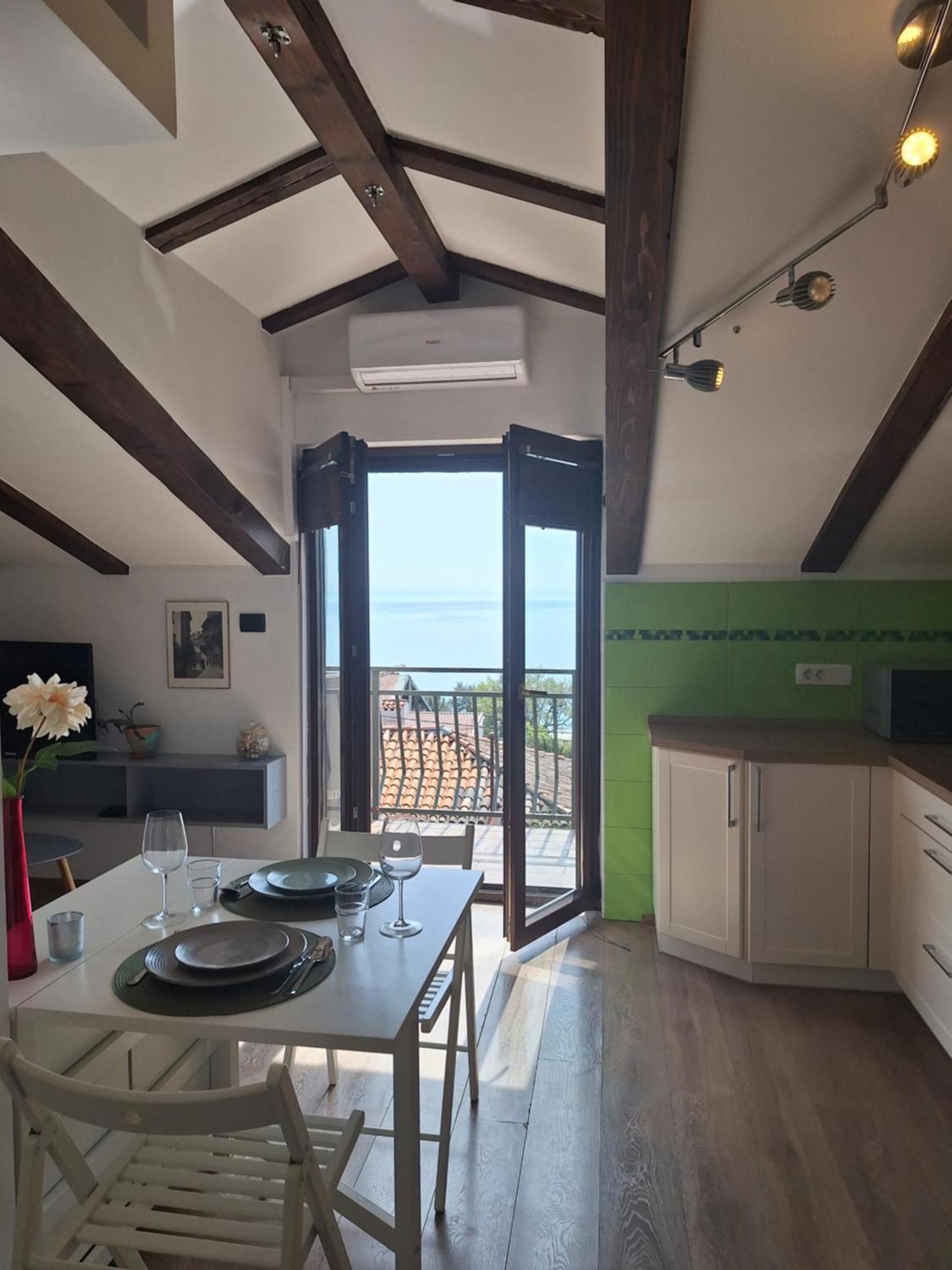 Apartment Fenix - Stunning View, Great Location & Free Parking Opatija